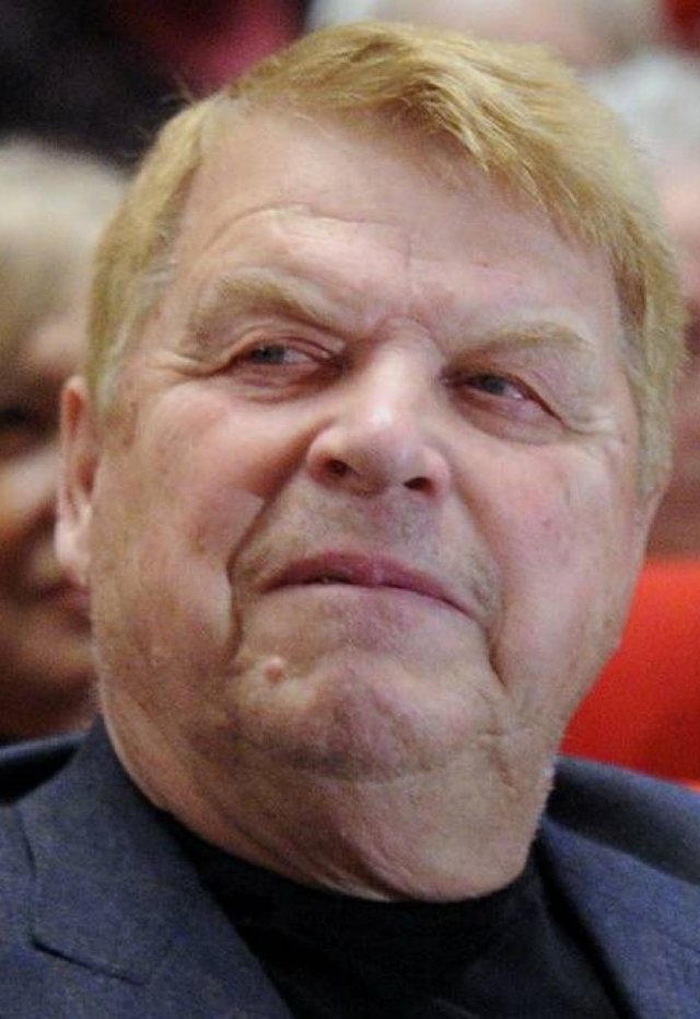 Умер актер Михаил Кокшенов